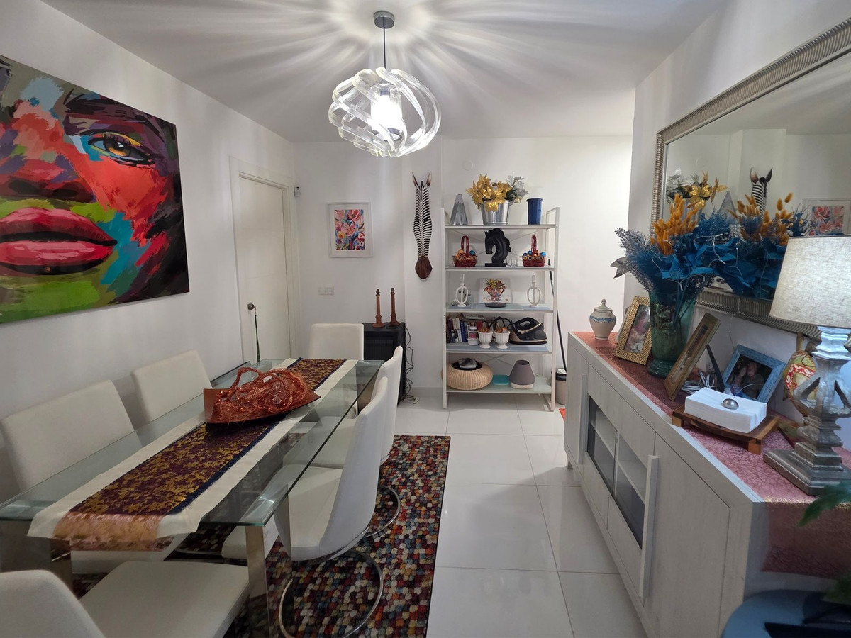 3 Bed, 2 Bath, ApartmentFor Sale, La Duquesa, Malaga