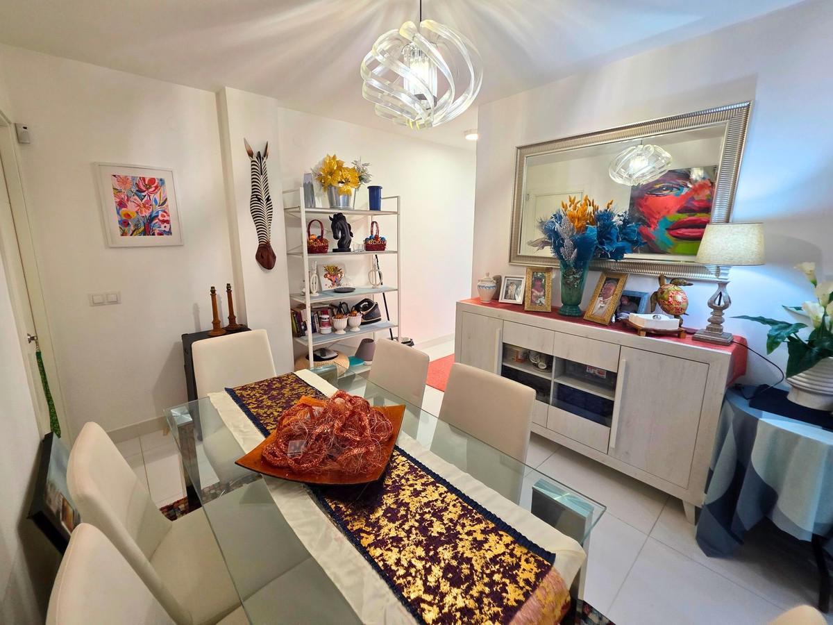 3 Bed, 2 Bath, ApartmentFor Sale, La Duquesa, Malaga