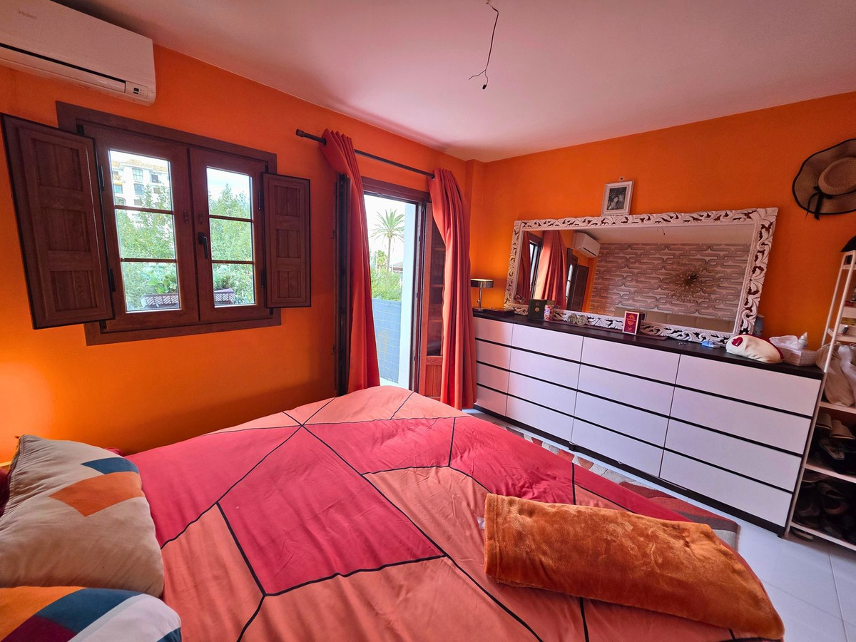 3 Bed, 2 Bath, ApartmentFor Sale, La Duquesa, Malaga