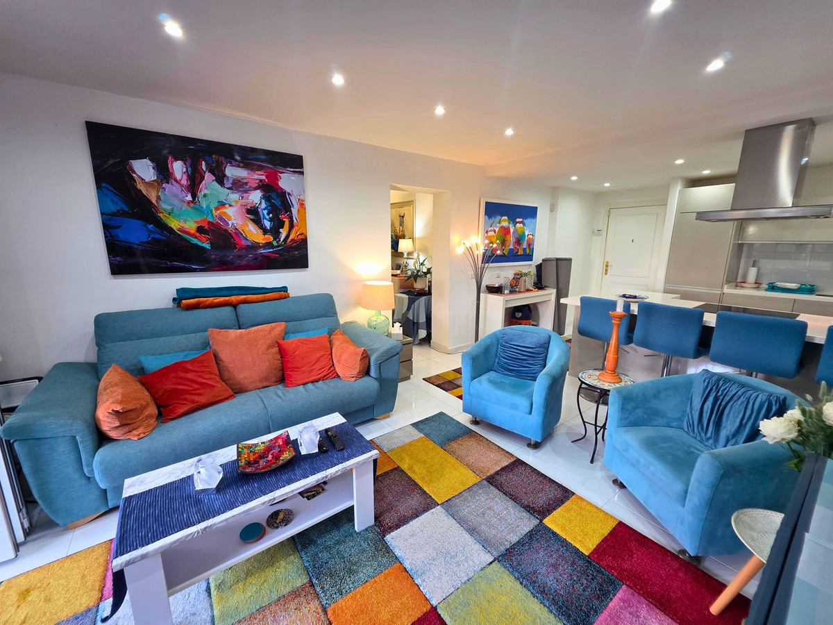 3 Bed, 2 Bath, ApartmentFor Sale, La Duquesa, Malaga