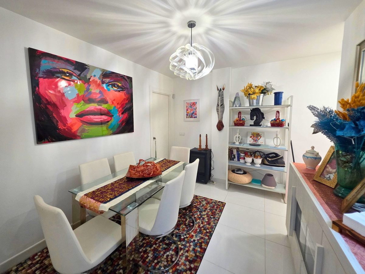 3 Bed, 2 Bath, ApartmentFor Sale, La Duquesa, Malaga