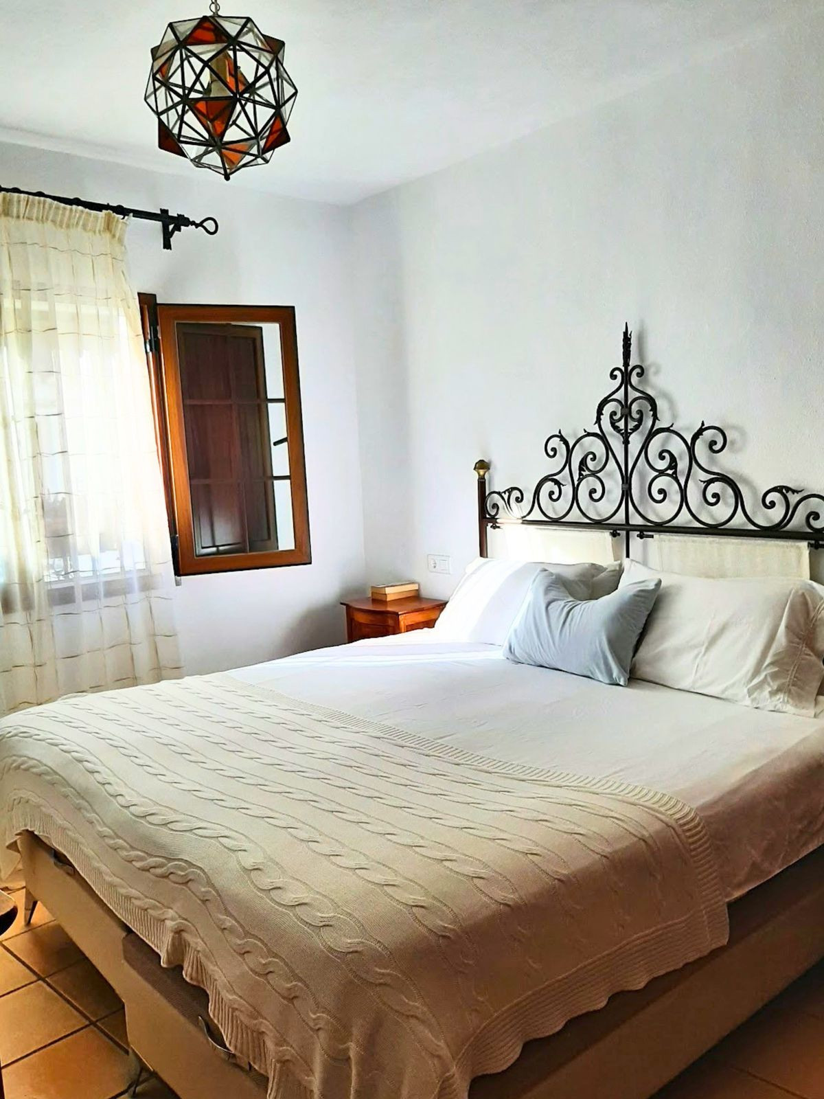 2 Bed, 2 Bath, HouseFor Sale, Estepona, Malaga