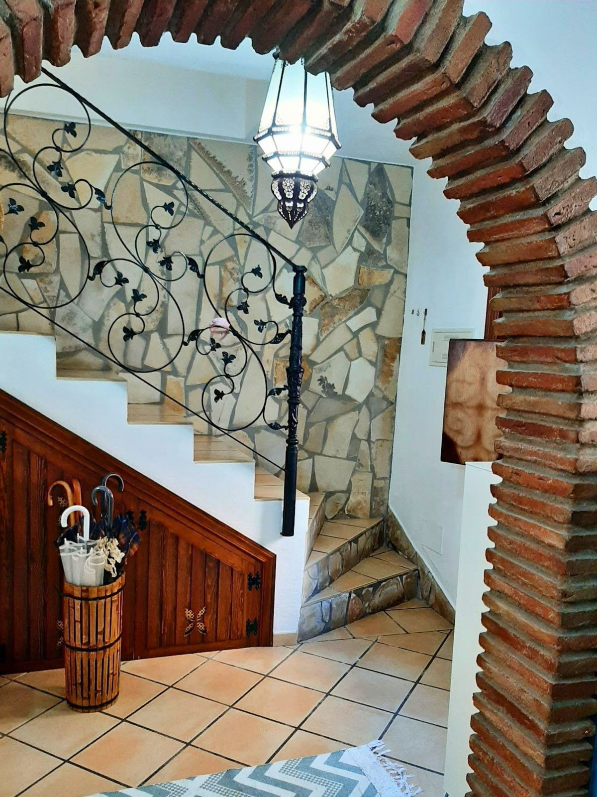 2 Bed, 2 Bath, HouseFor Sale, Estepona, Malaga