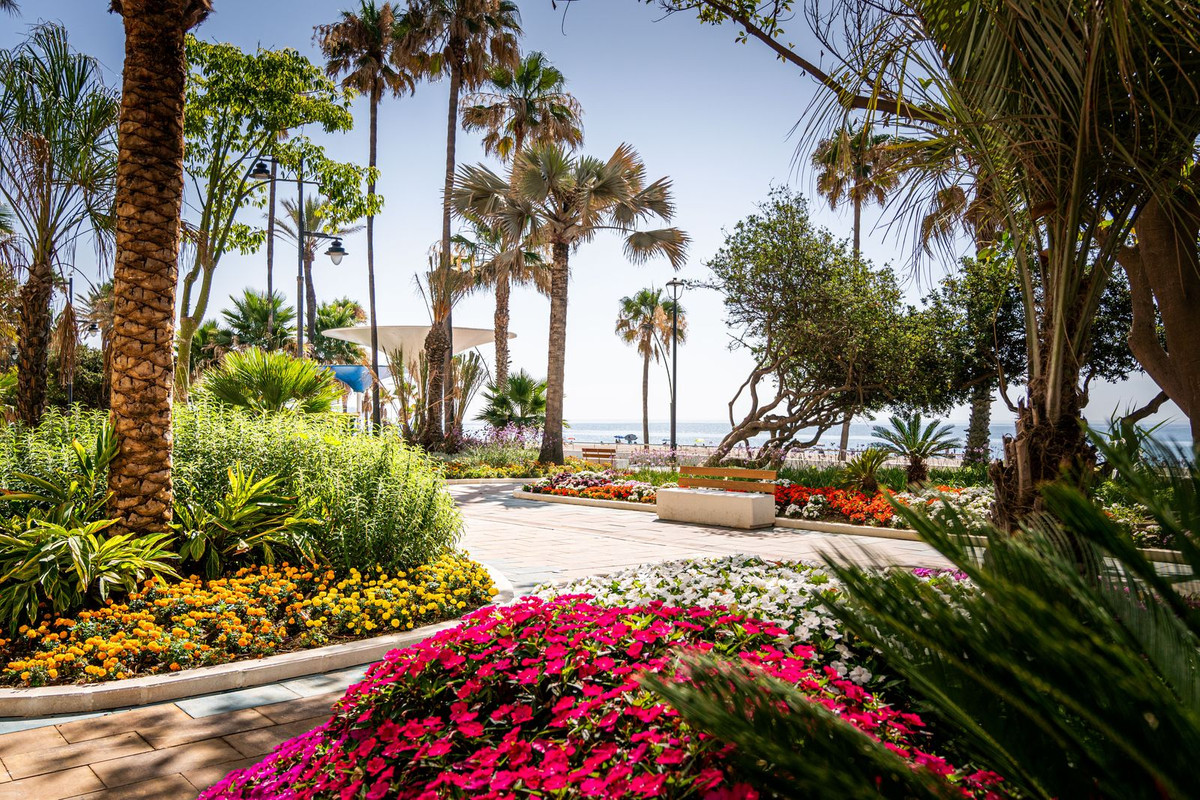 2 Bed, 2 Bath, HouseFor Sale, Estepona, Malaga