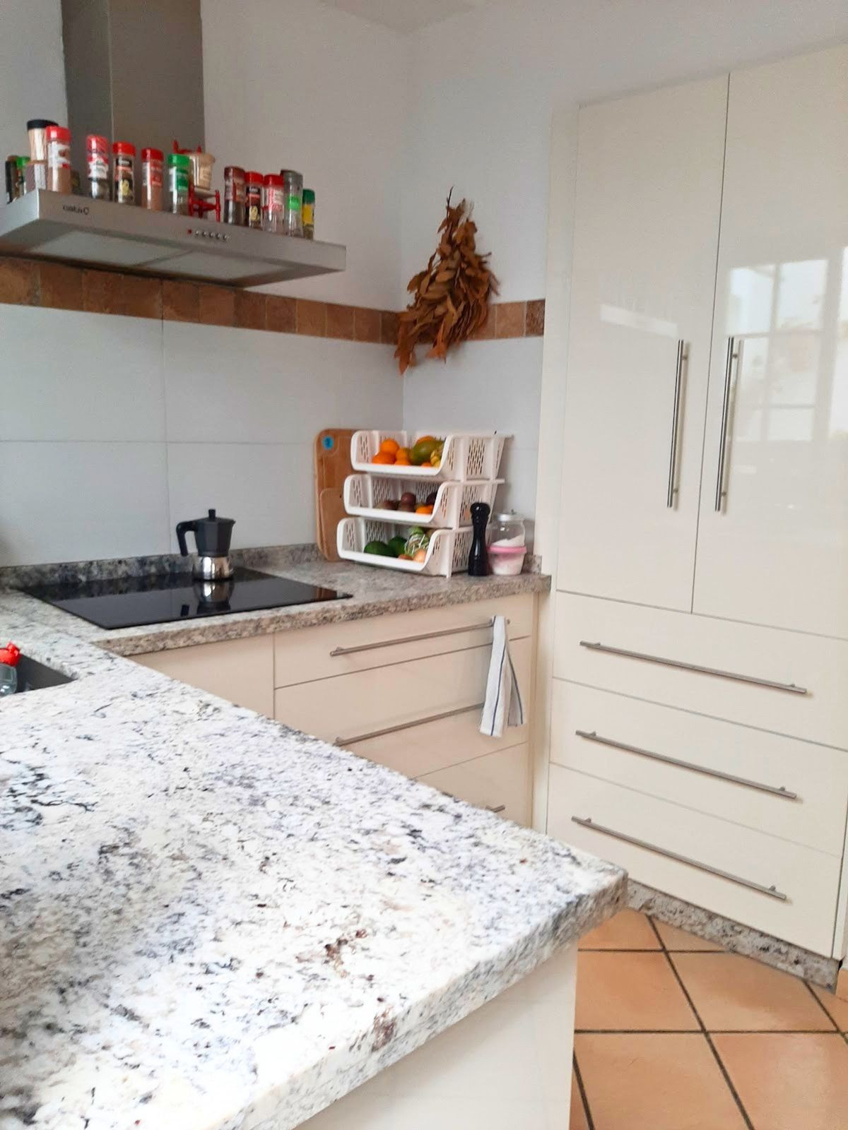 2 Bed, 2 Bath, HouseFor Sale, Estepona, Malaga