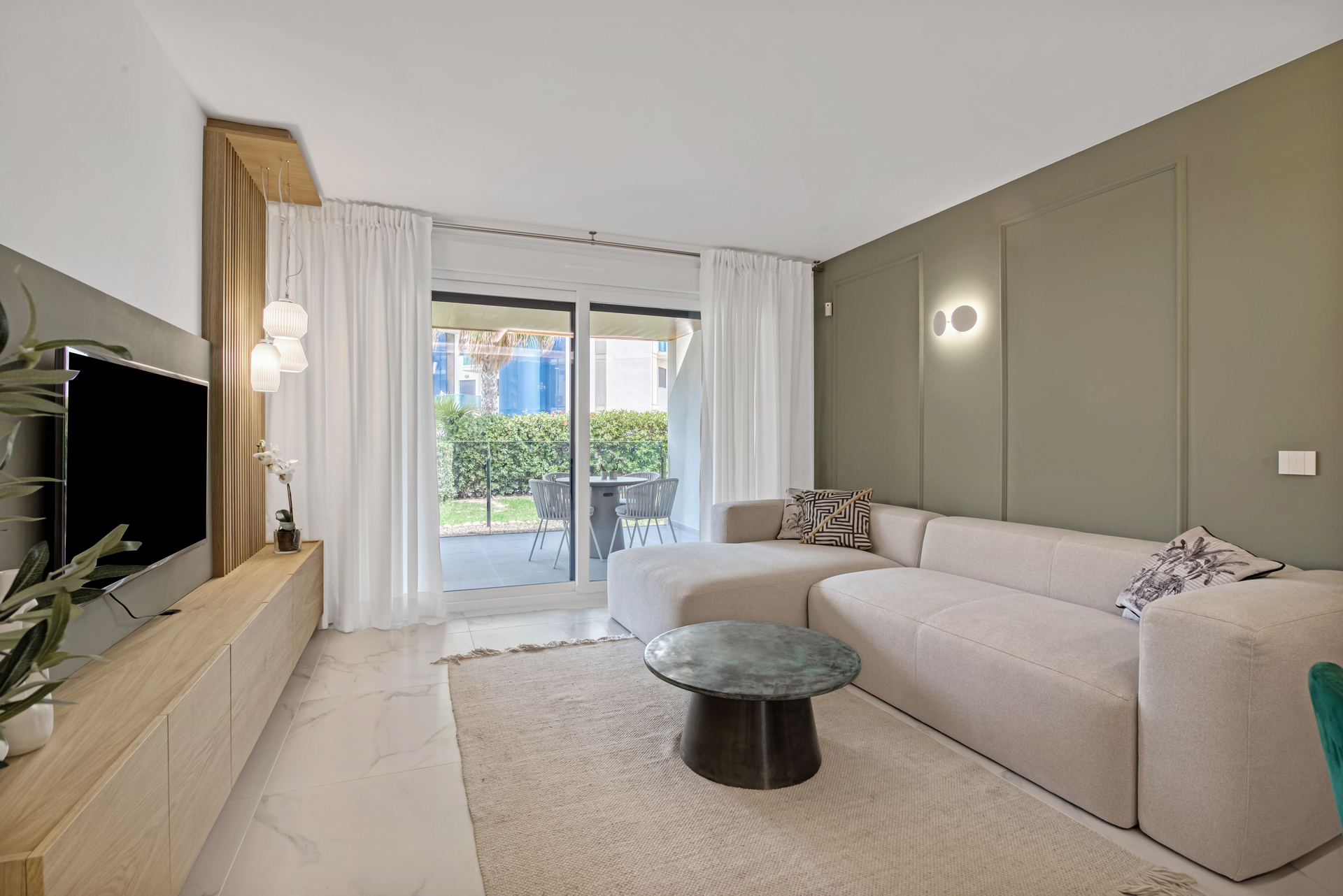 3 Bed, 2 Bath, ApartmentFor Sale, Punta Prima, Alicante