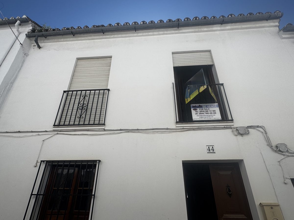 4 Bed, 2 Bath, HouseFor Sale, Olvera, Andalucia