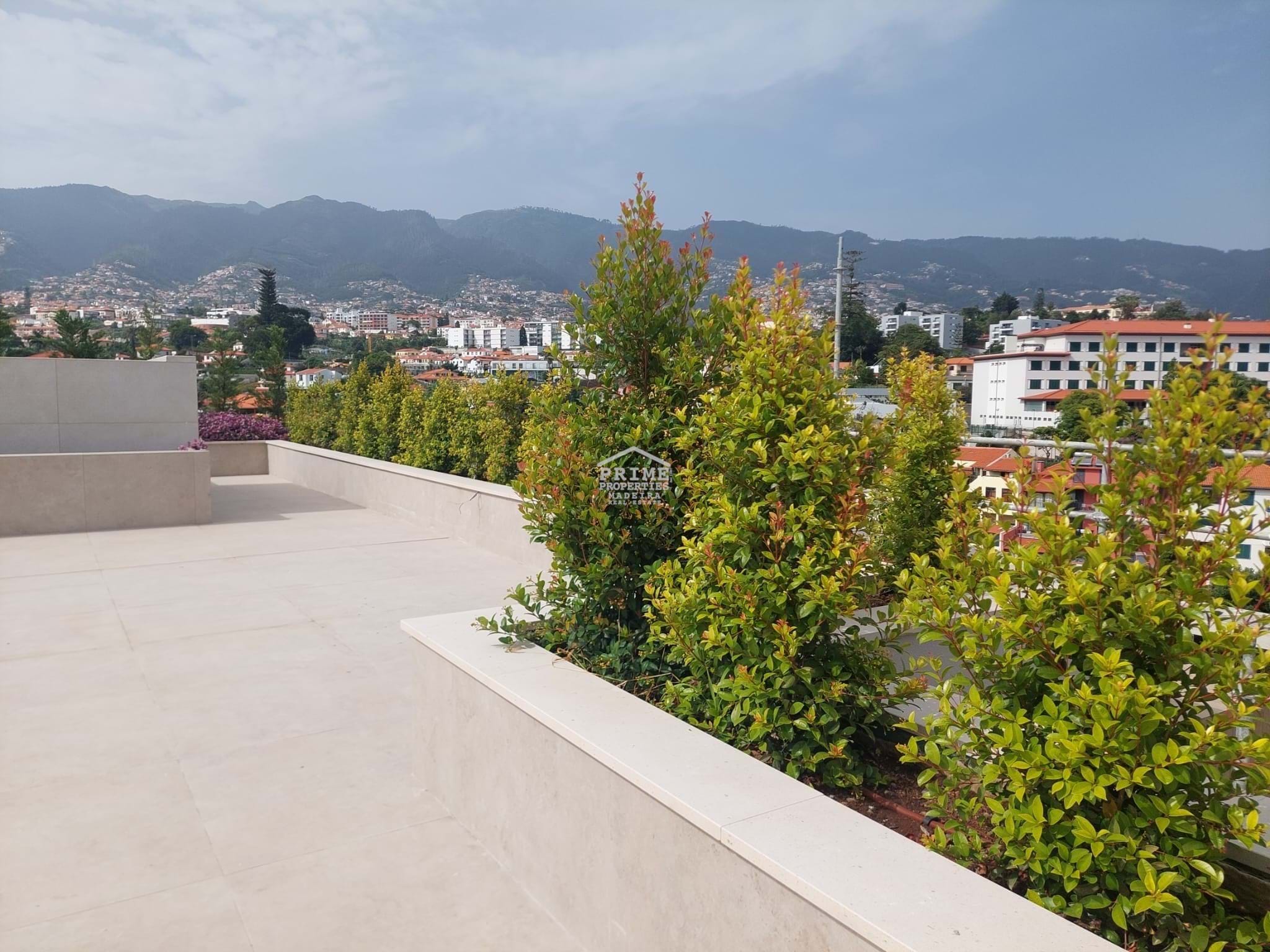 3 Bed, 2 Bath, ApartmentFor Sale, Funchal, Ilha da Madeira, 9000-000