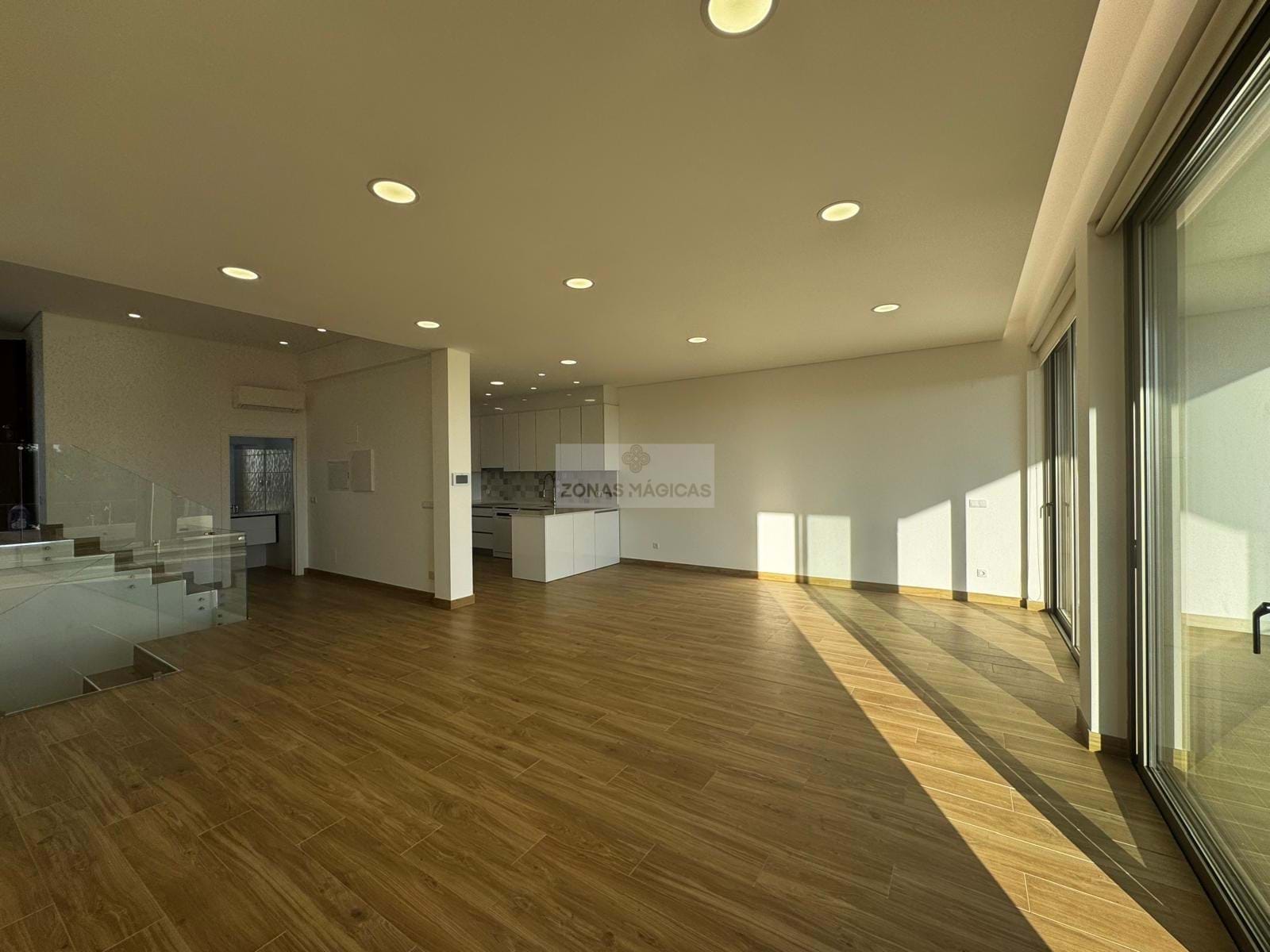 3 Bed, 4 Bath, HouseFor Sale, Mexilhoeira Grande, Portimão, Faro, 8500-130