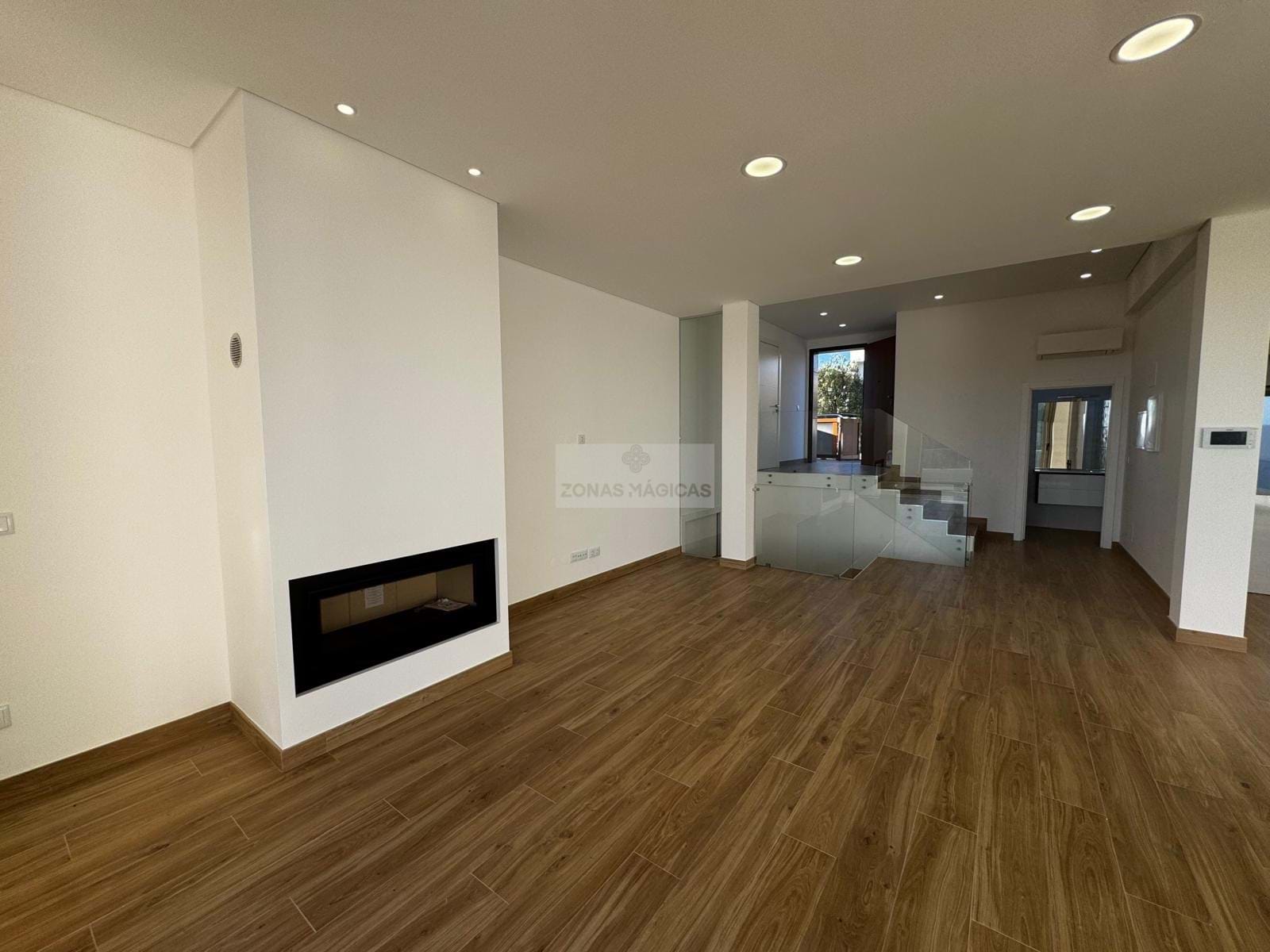 3 Bed, 4 Bath, HouseFor Sale, Mexilhoeira Grande, Portimão, Faro, 8500-130