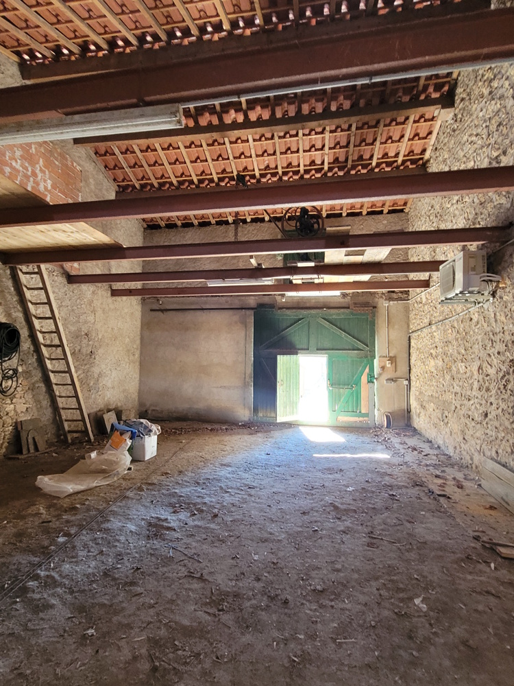 3 Bed, 2 Bath, HouseFor Sale, Capestang, Herault, Languedoc-Roussillon, 34310