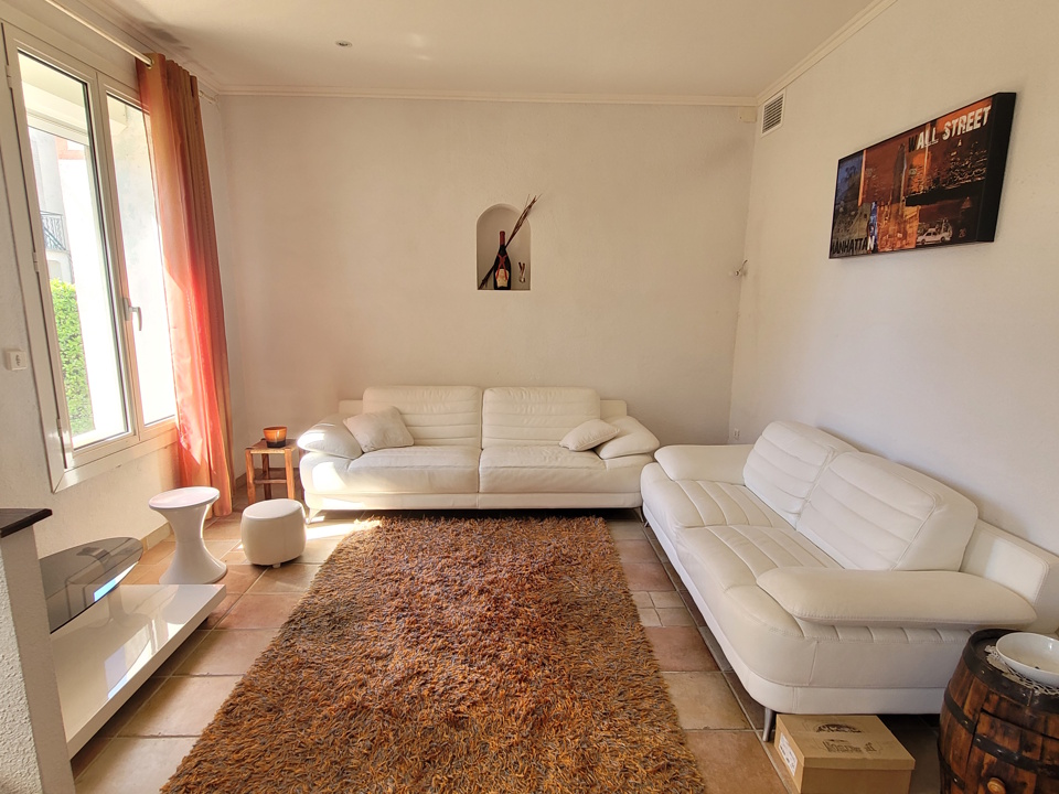 3 Bed, 2 Bath, HouseFor Sale, Capestang, Herault, Languedoc-Roussillon, 34310