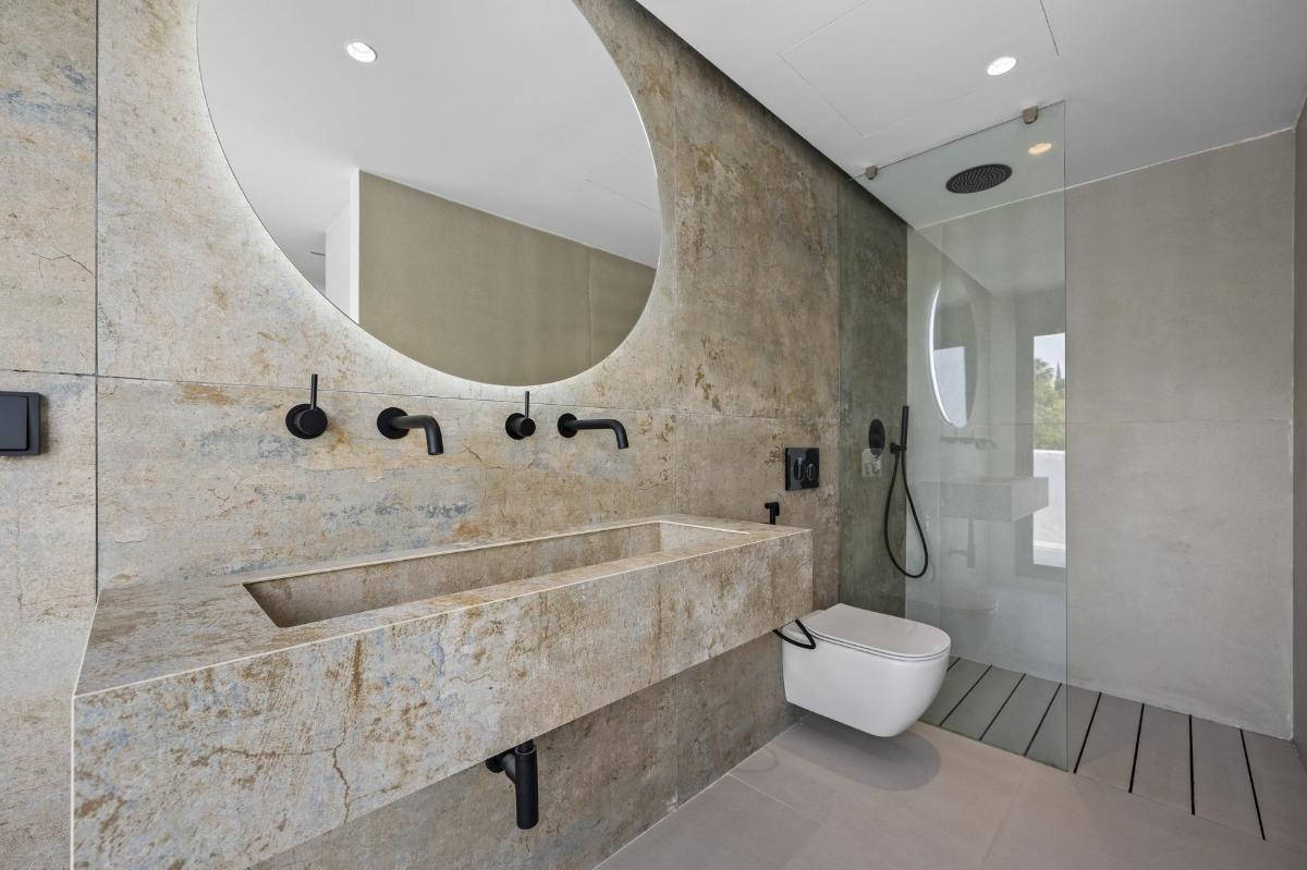 3 Bed, 2 Bath, ApartmentFor Sale, Estepona, Costa del Sol