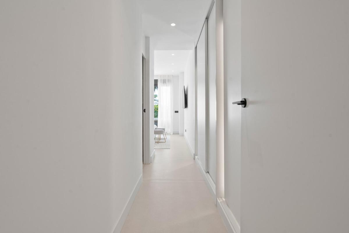 4 Bed, 4 Bath, ApartmentFor Sale, Estepona, Costa del Sol