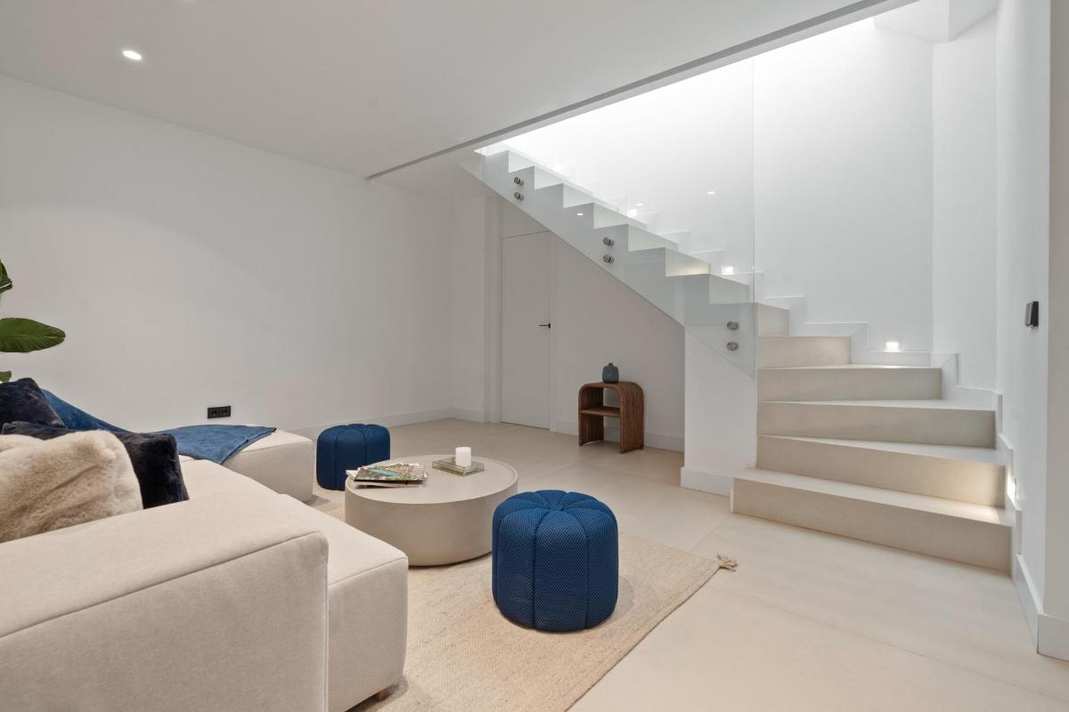 4 Bed, 4 Bath, ApartmentFor Sale, Estepona, Costa del Sol