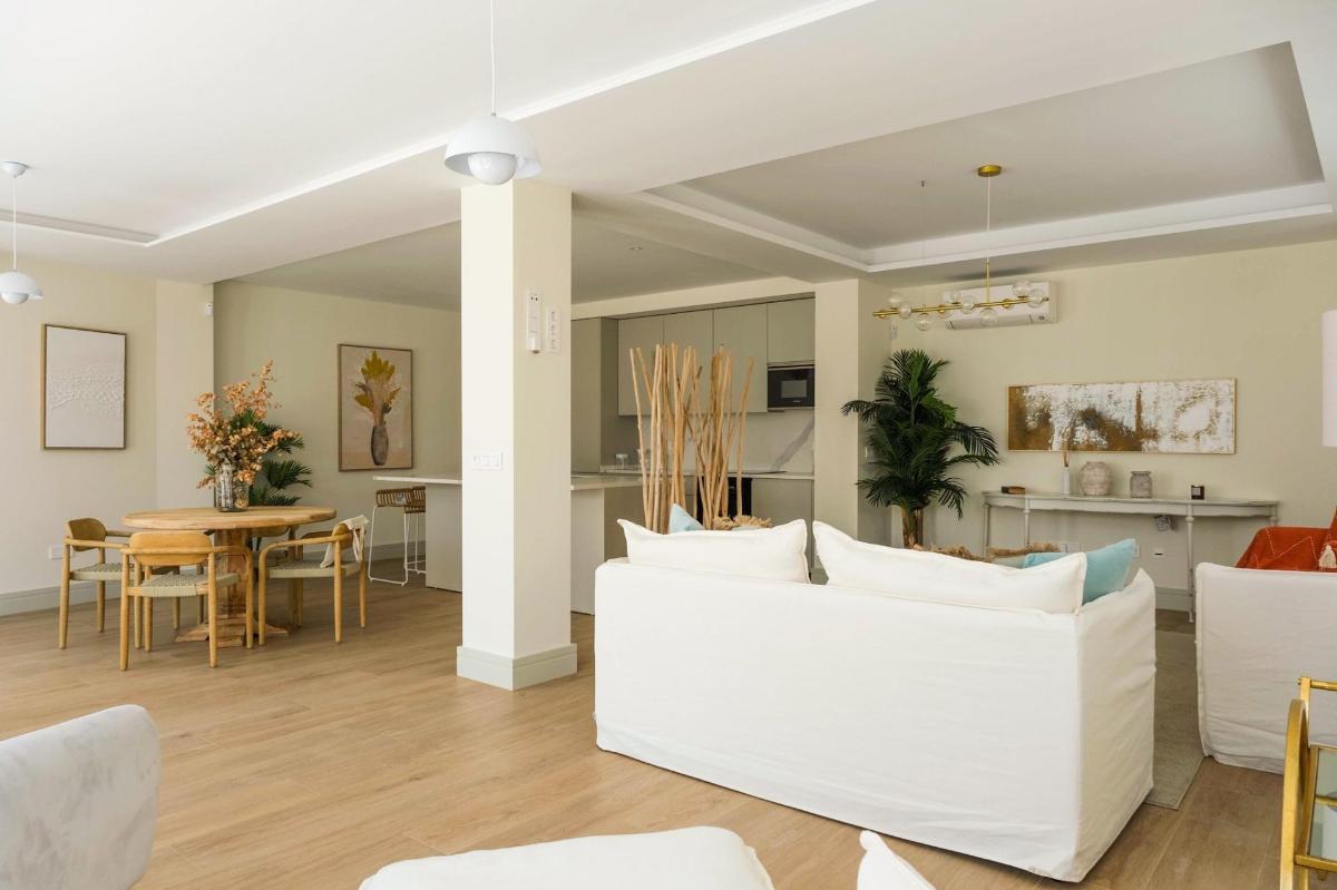 2 Bed, 3 Bath, ApartmentFor Sale, Malaga, Costa del Sol