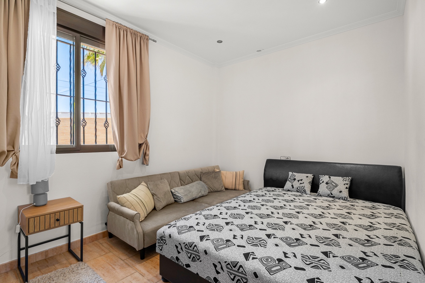 5 Bed, 2 Bath, HouseFor Sale, Crevillente, Alicante