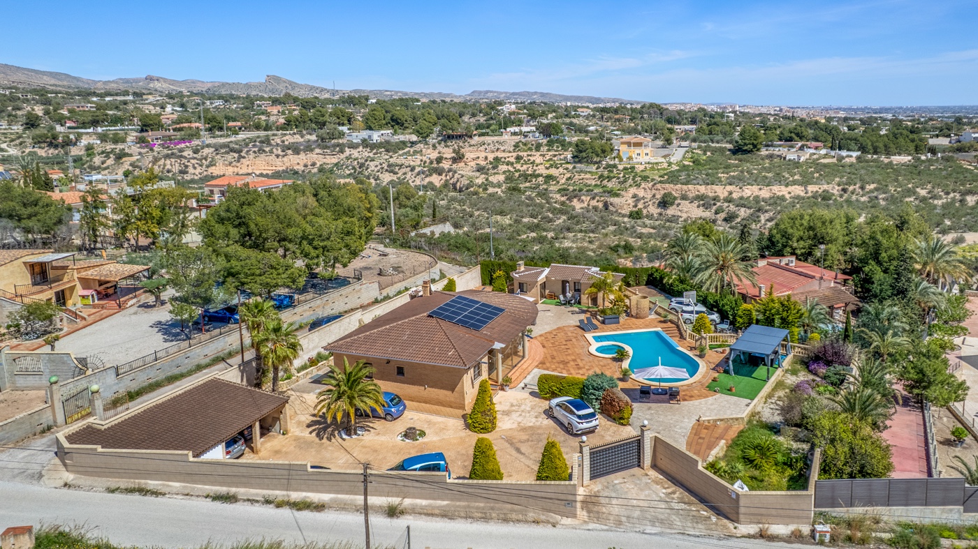 5 Bed, 2 Bath, HouseFor Sale, Crevillente, Alicante