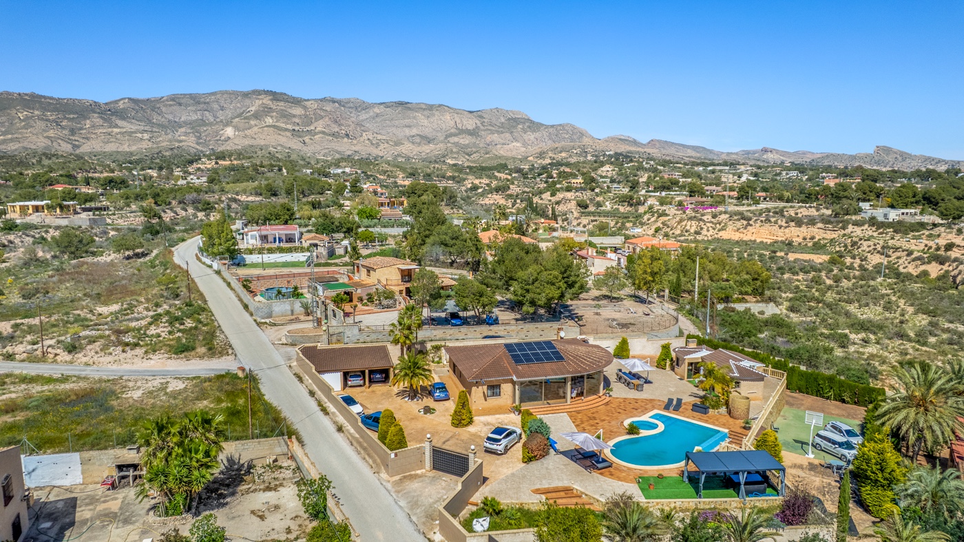 5 Bed, 2 Bath, HouseFor Sale, Crevillente, Alicante