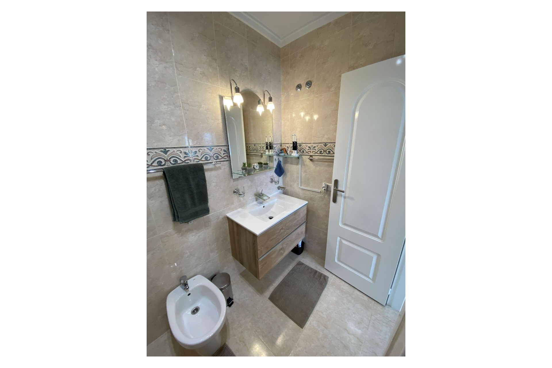 2 Bed, 2 Bath, ApartmentFor Sale, Doña Pepa, Alicante