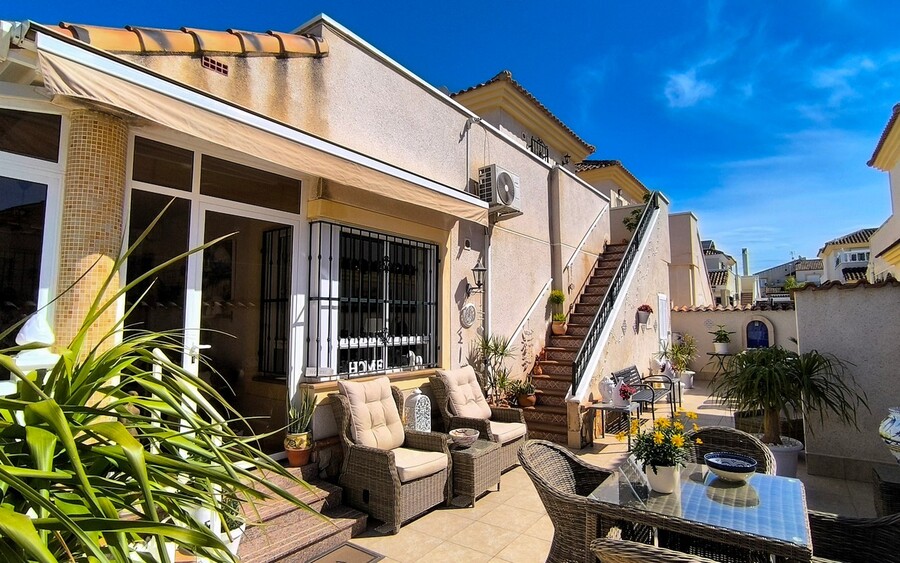 3 Bed, 2 Bath, HouseFor Sale, Algorfa, Alicante