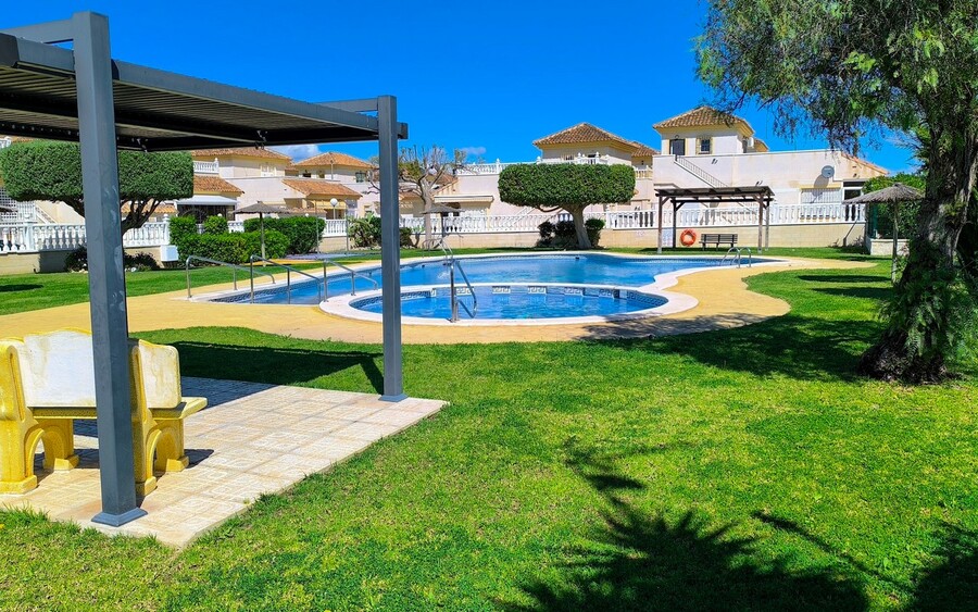 3 Bed, 2 Bath, HouseFor Sale, Algorfa, Alicante