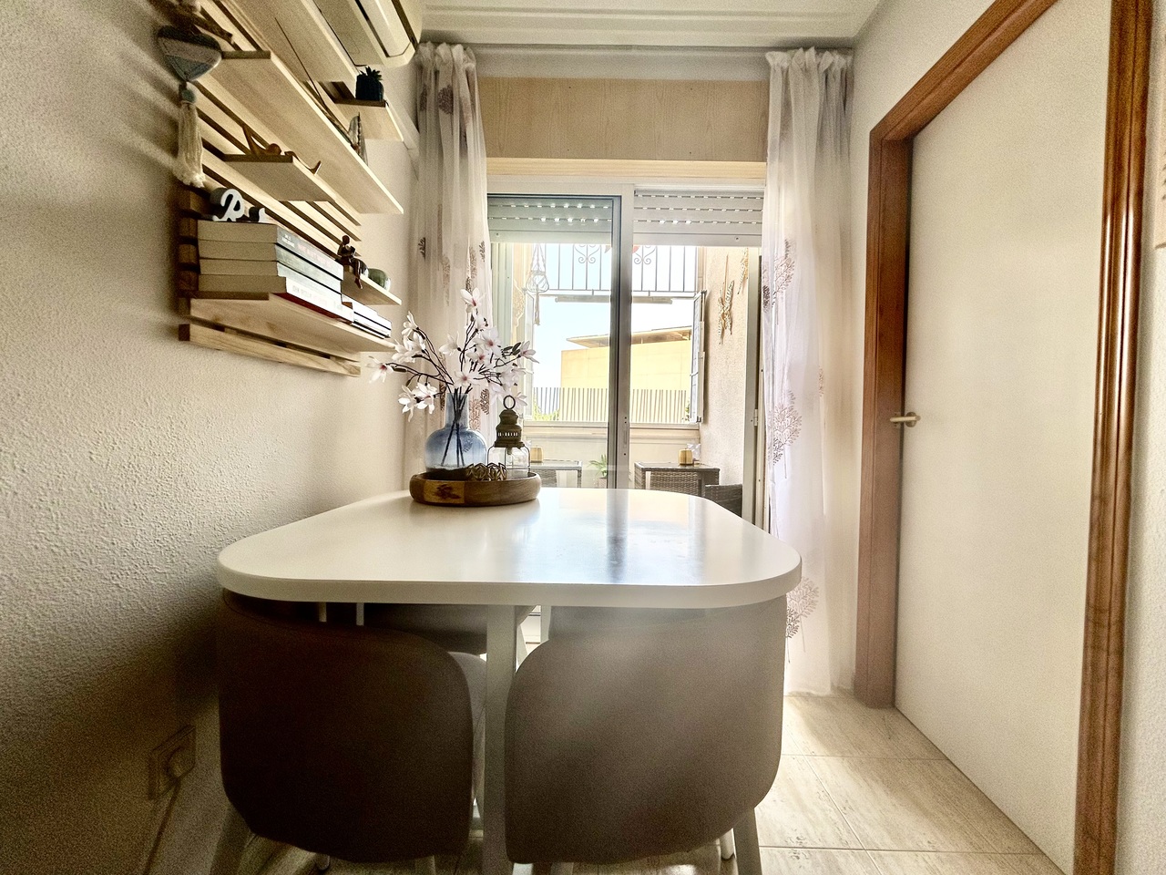 2 Bed, 1 Bath, ApartmentFor Sale, Torrevieja, Alicante