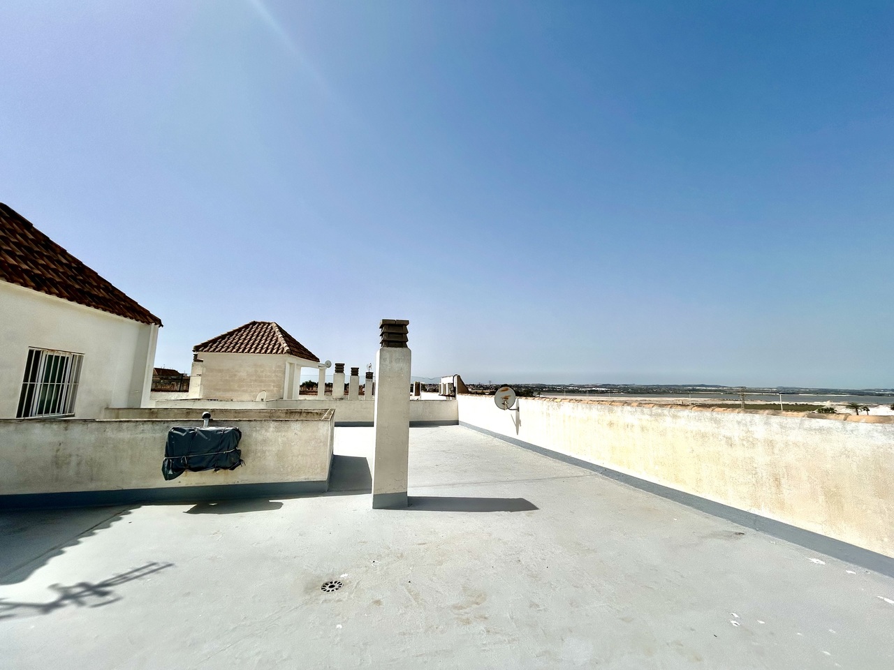 2 Bed, 1 Bath, ApartmentFor Sale, Torrevieja, Alicante