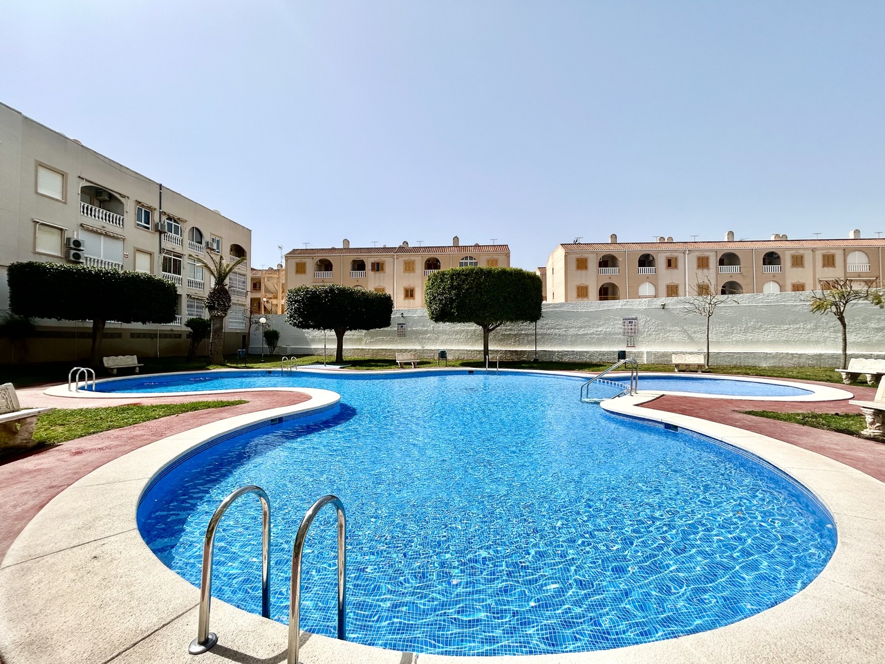 2 Bed, 1 Bath, ApartmentFor Sale, Torrevieja, Alicante