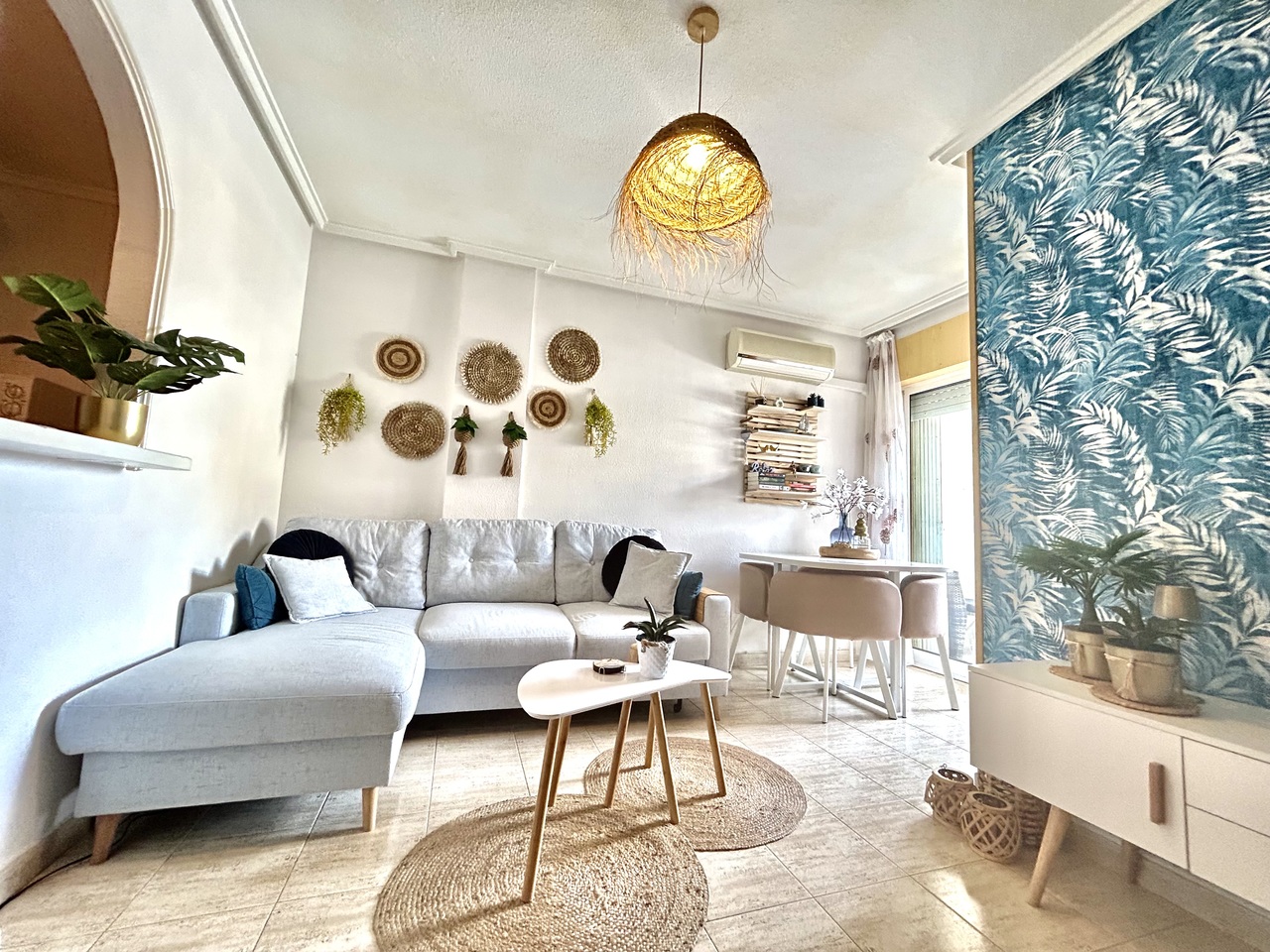 2 Bed, 1 Bath, ApartmentFor Sale, Torrevieja, Alicante