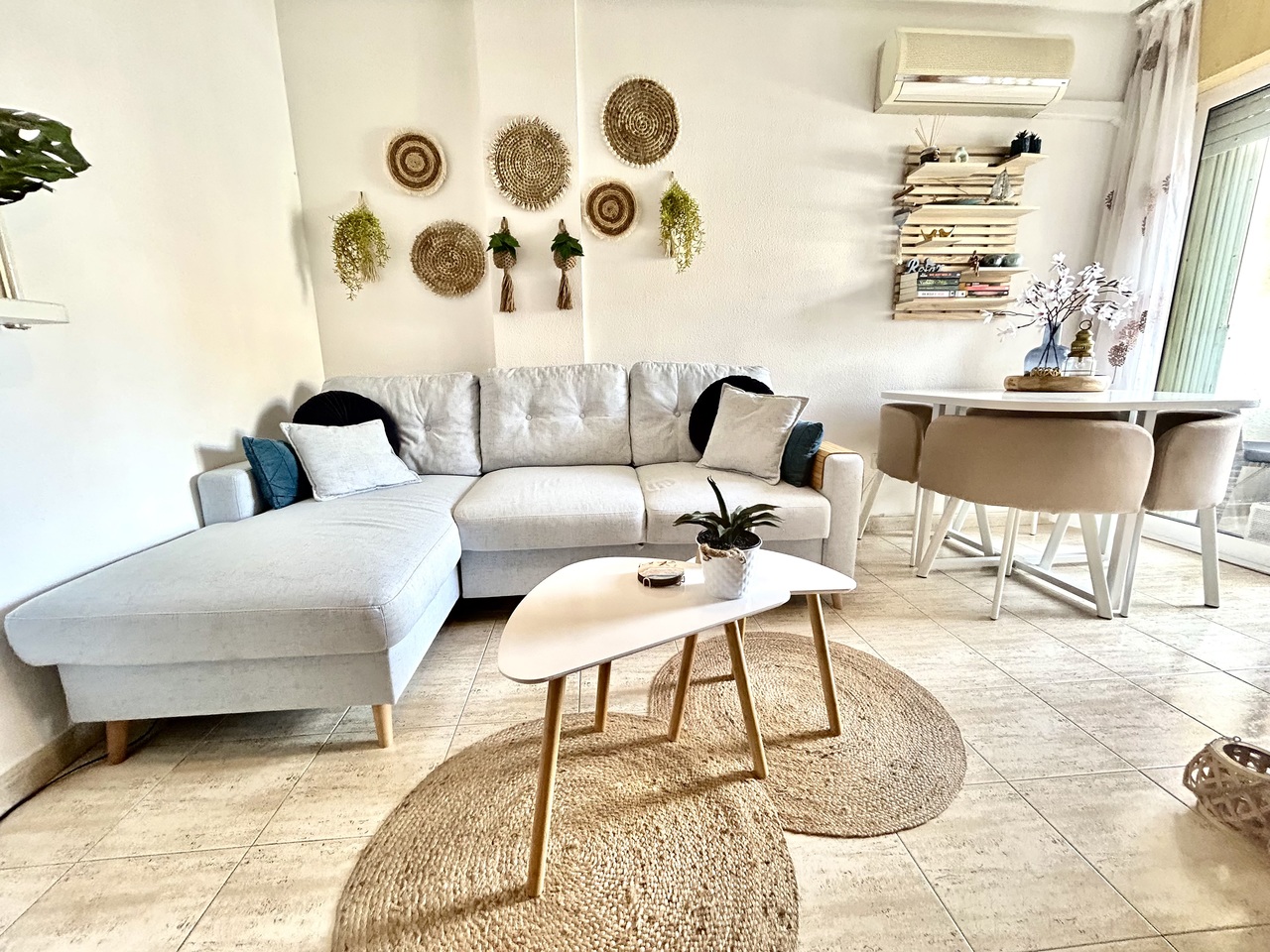 2 Bed, 1 Bath, ApartmentFor Sale, Torrevieja, Alicante