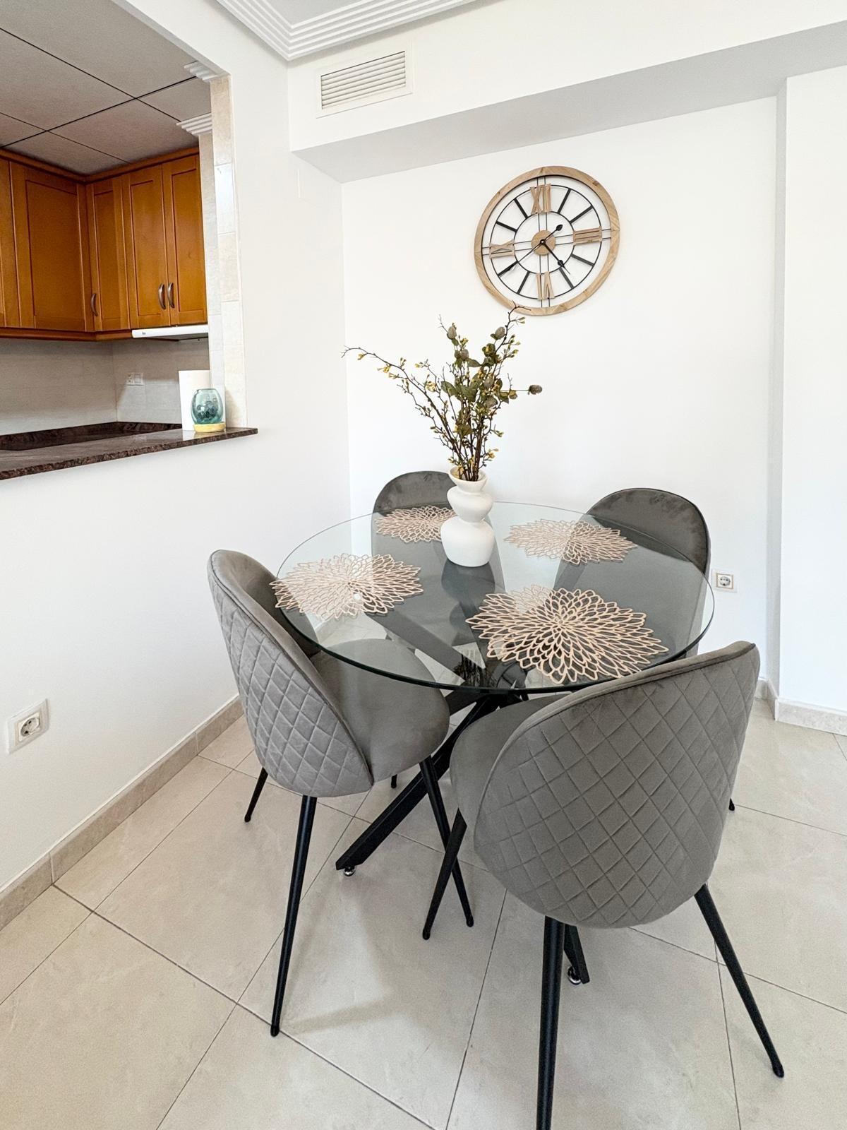 3 Bed, 1 Bath, ApartmentFor Sale, Torrevieja, Alicante
