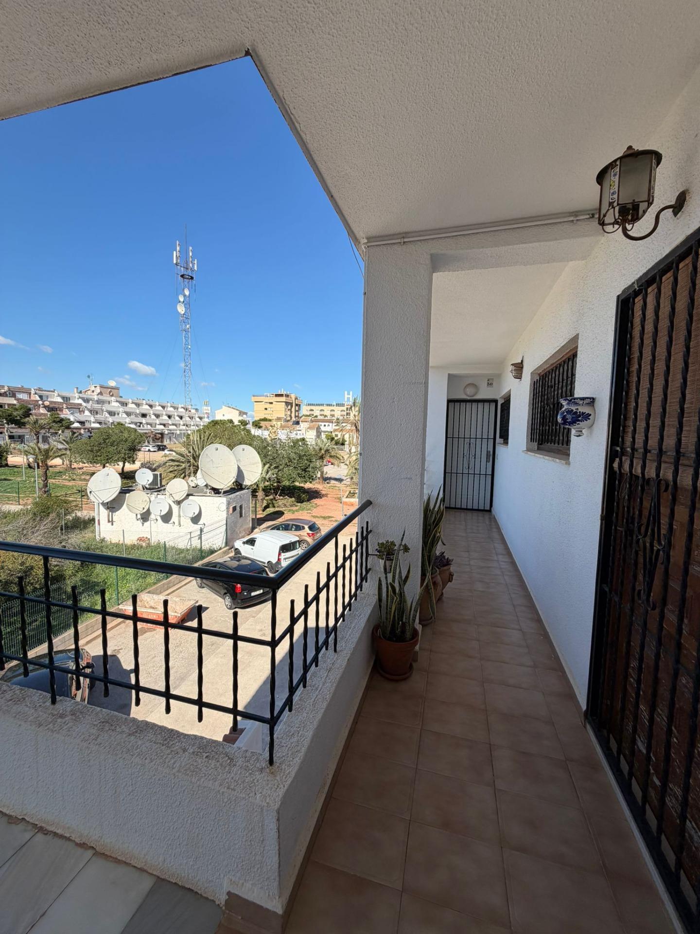 2 Bed, 1 Bath, ApartmentFor Sale, Torrevieja, Alicante