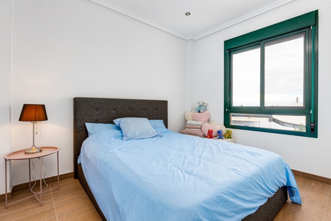 2 Bed, 2 Bath, ApartmentFor Sale, Lomas De Campoamor, Alicante