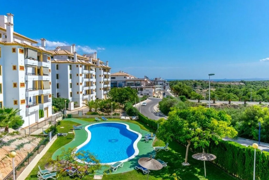 2 Bed, 2 Bath, ApartmentFor Sale, Lomas De Campoamor, Alicante