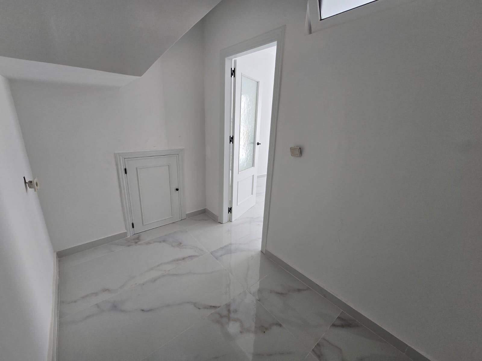 3 Bed, 2 Bath, ApartmentFor Sale, Torrevieja, Alicante