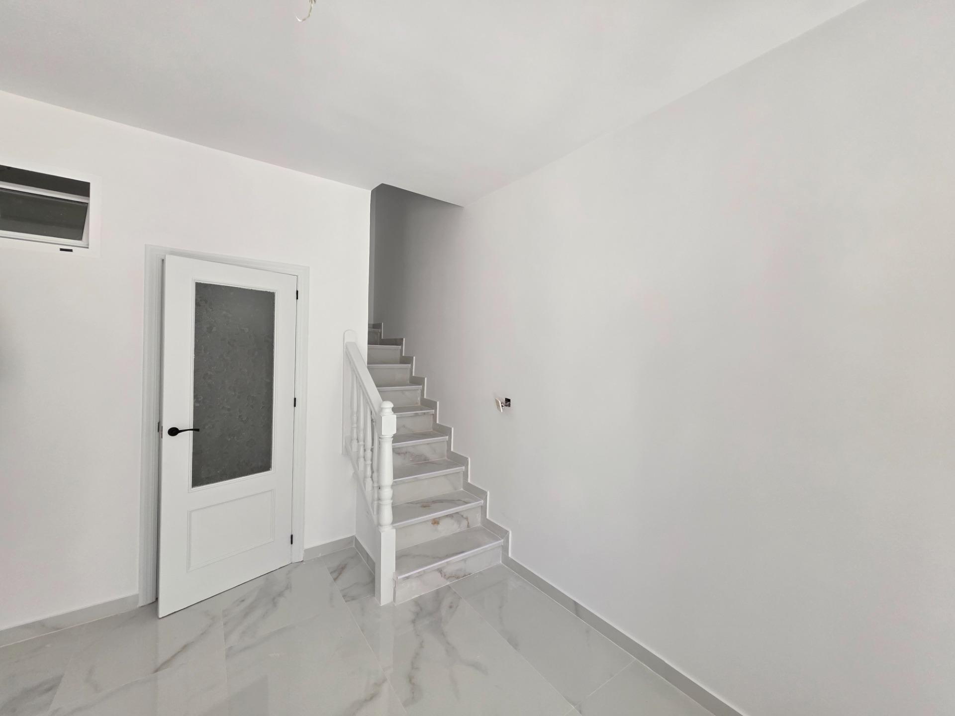 3 Bed, 2 Bath, ApartmentFor Sale, Torrevieja, Alicante