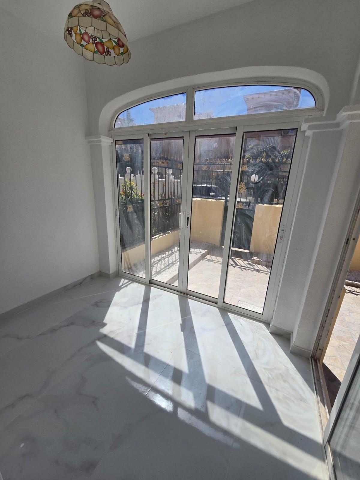 3 Bed, 2 Bath, ApartmentFor Sale, Torrevieja, Alicante