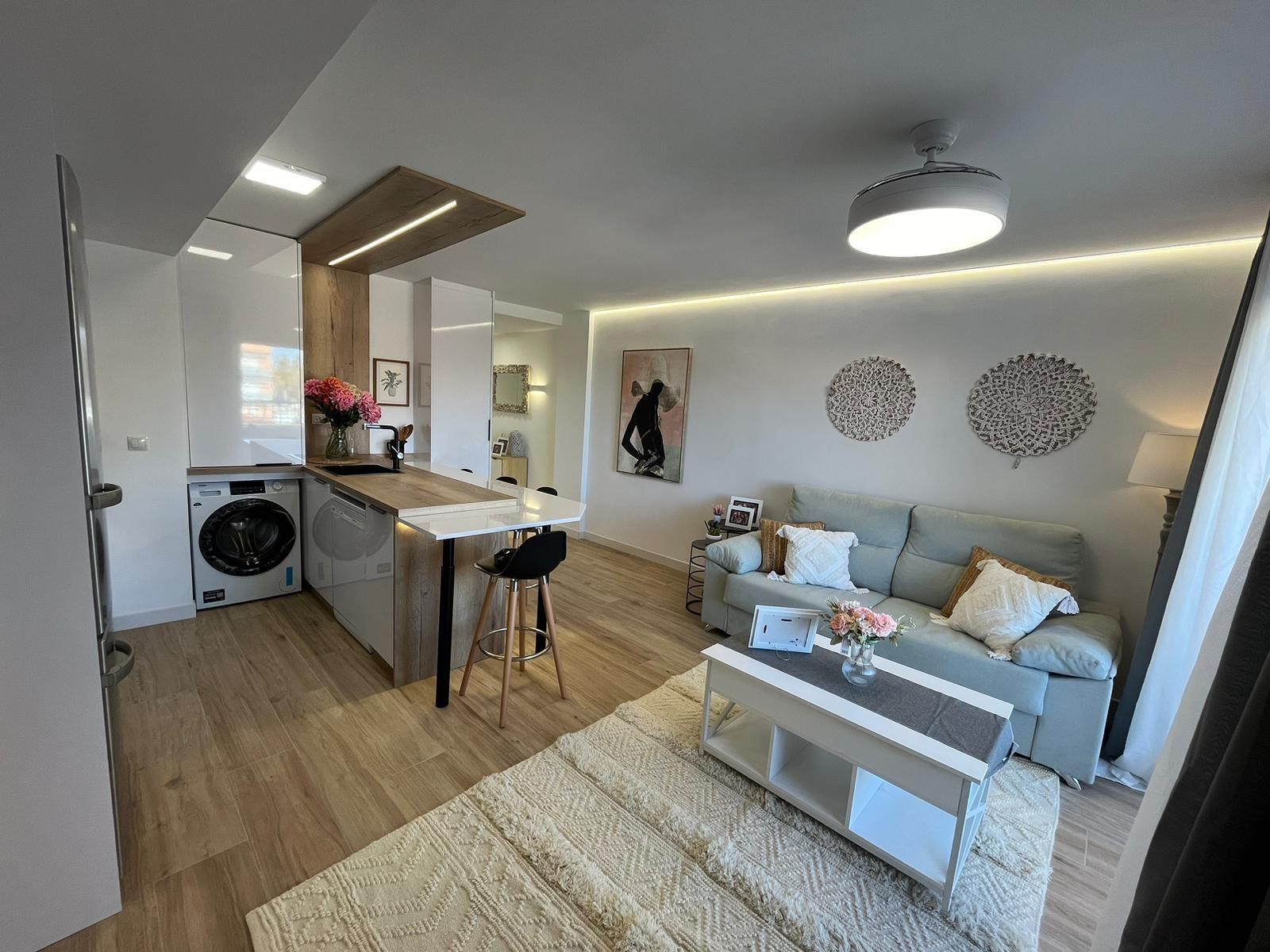 3 Bed, 2 Bath, ApartmentFor Sale, Torrevieja, Alicante