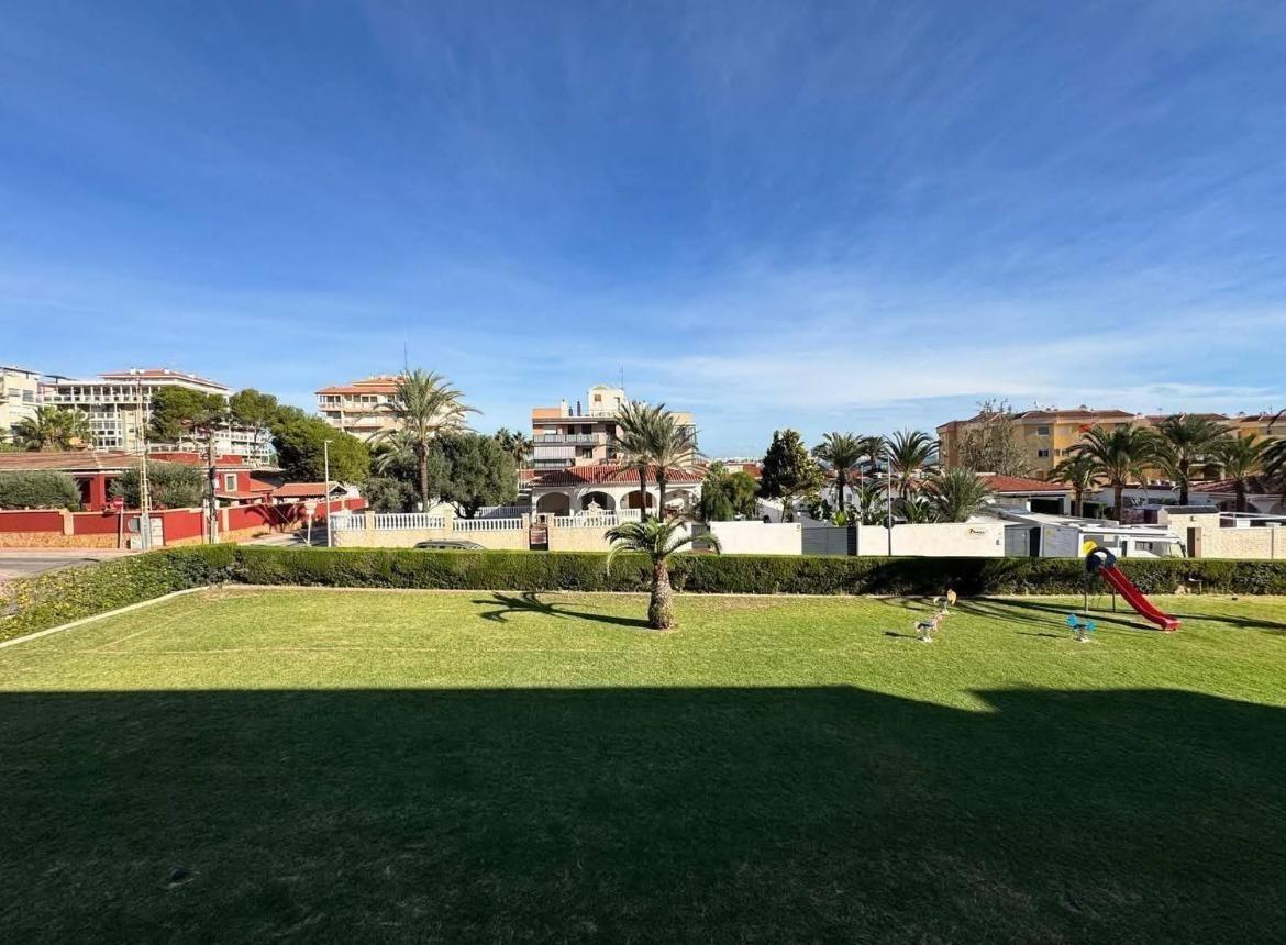 3 Bed, 2 Bath, ApartmentFor Sale, Torrevieja, Alicante