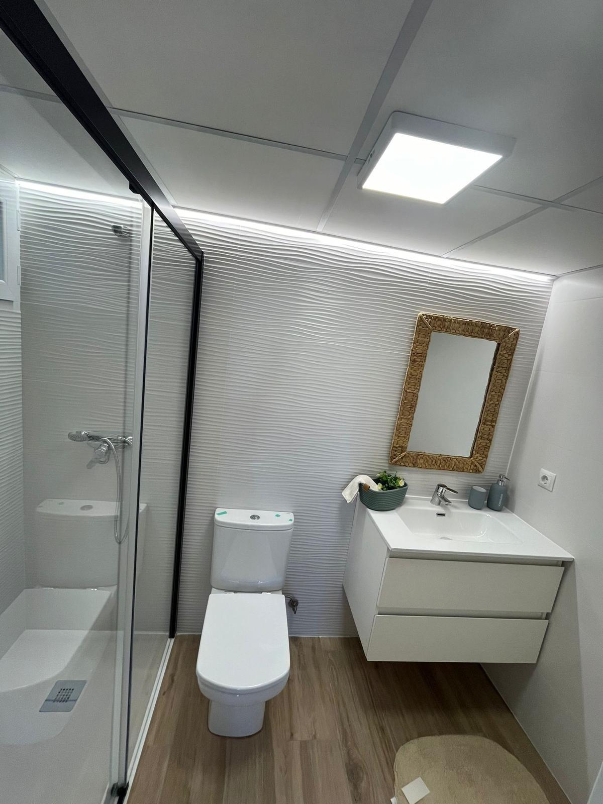 3 Bed, 2 Bath, ApartmentFor Sale, Torrevieja, Alicante