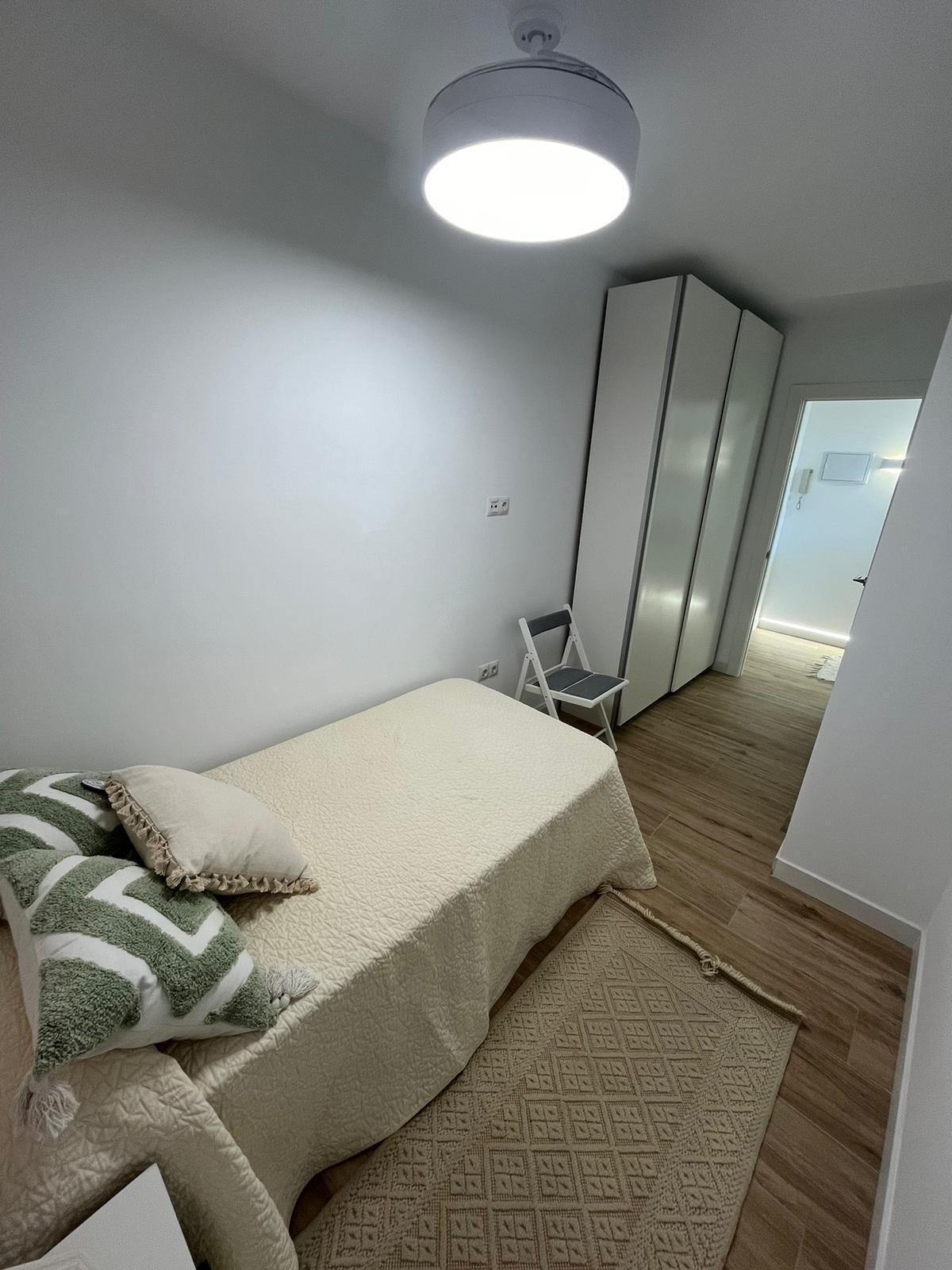 3 Bed, 2 Bath, ApartmentFor Sale, Torrevieja, Alicante