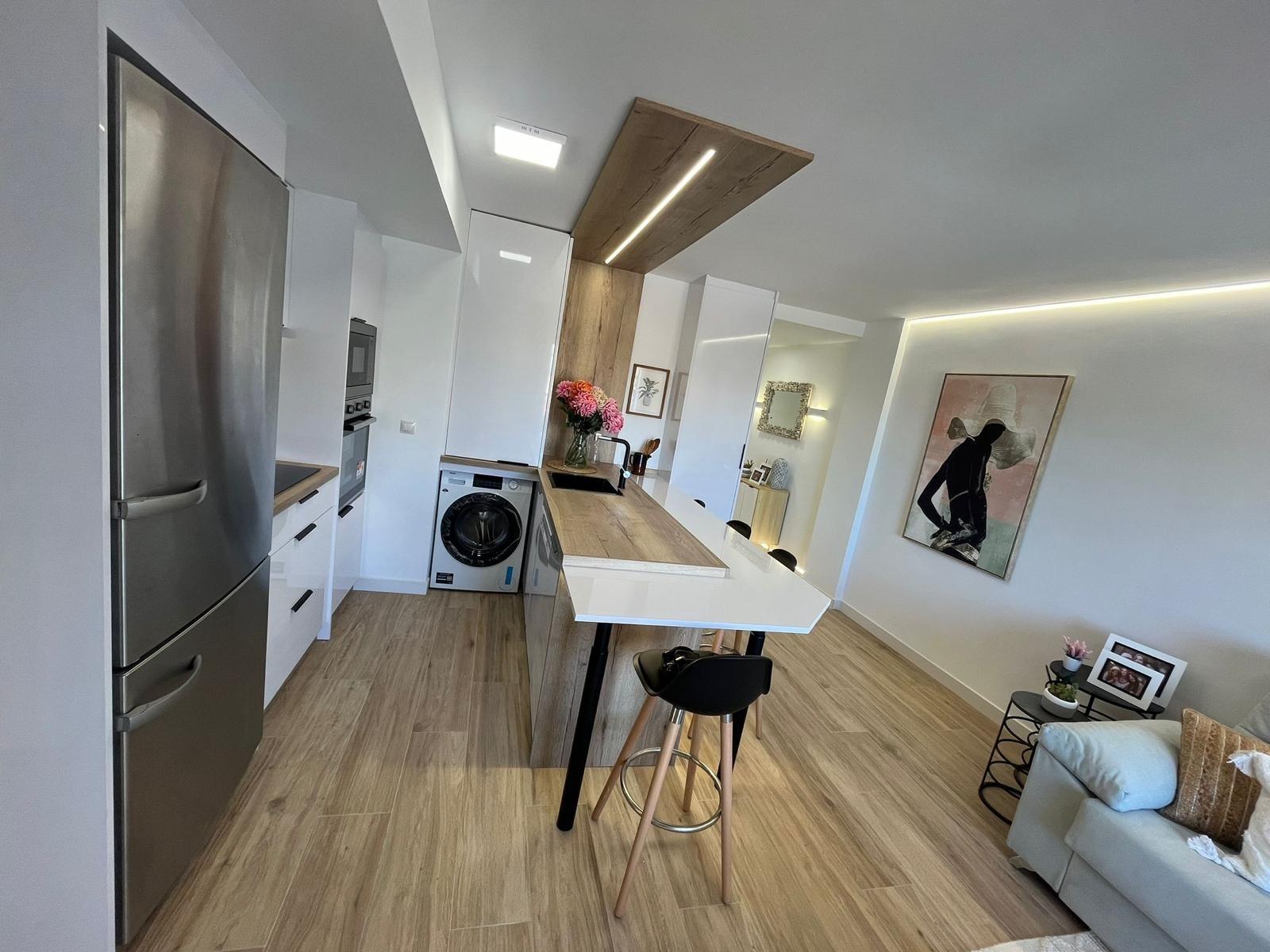 3 Bed, 2 Bath, ApartmentFor Sale, Torrevieja, Alicante