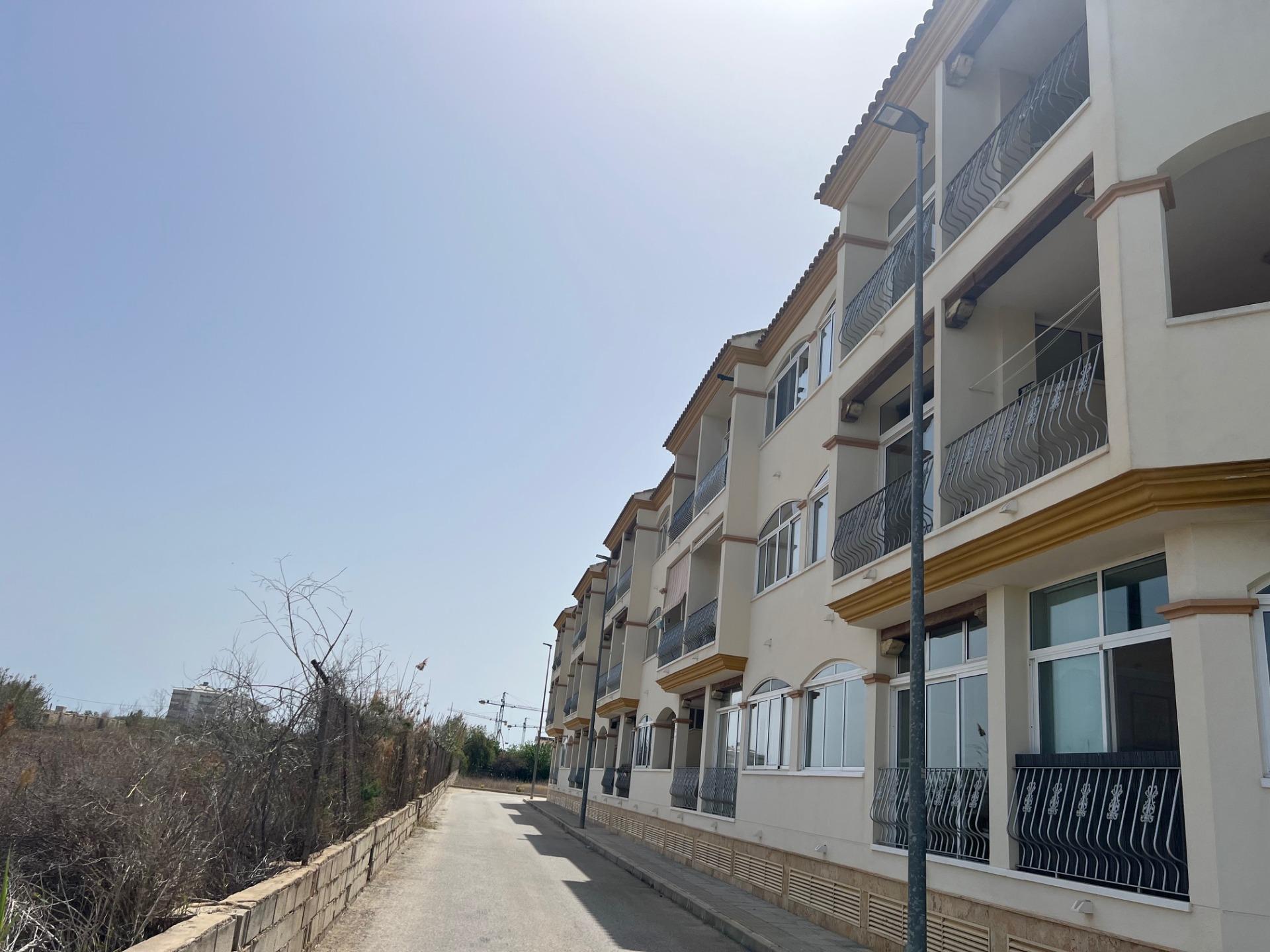 2 Bed, 1 Bath, ApartmentFor Sale, Dolores, Alicante
