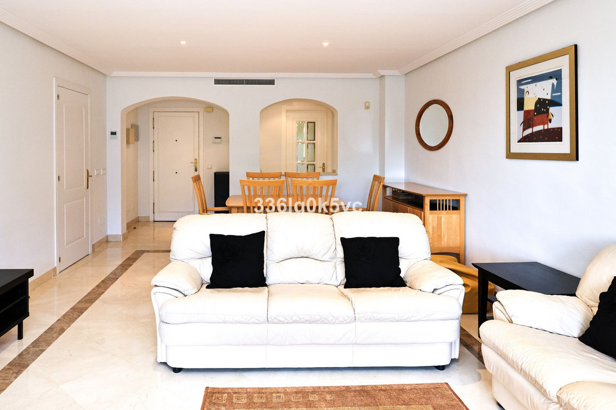 3 Bed, 2 Bath, ApartmentFor Sale, Benahavis, Malaga