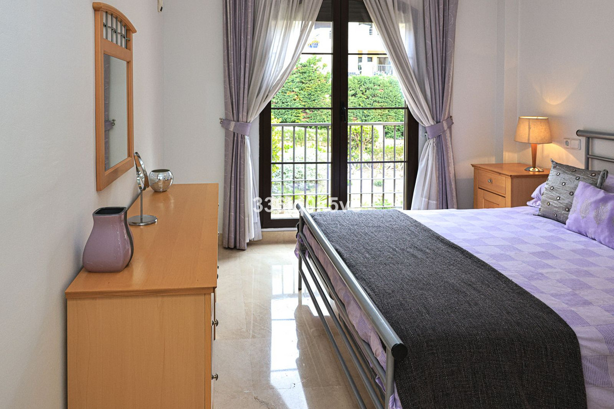 3 Bed, 2 Bath, ApartmentFor Sale, Benahavis, Malaga