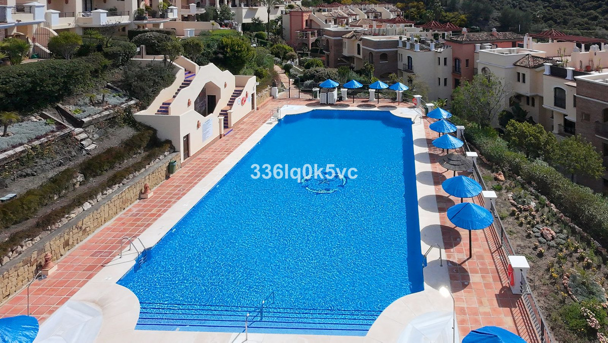 3 Bed, 2 Bath, ApartmentFor Sale, Benahavis, Malaga