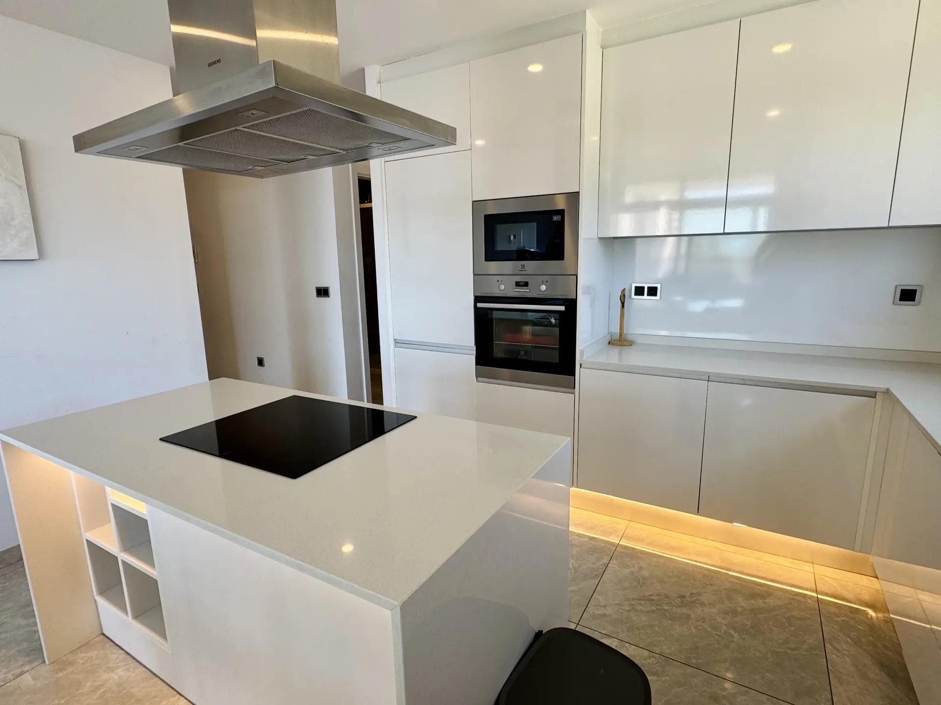 3 Bed, 2 Bath, ApartmentFor Sale, Benidorm, Alicante