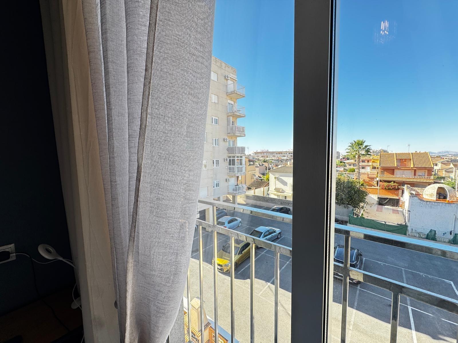 3 Bed, 2 Bath, ApartmentFor Sale, Torrevieja, Alicante