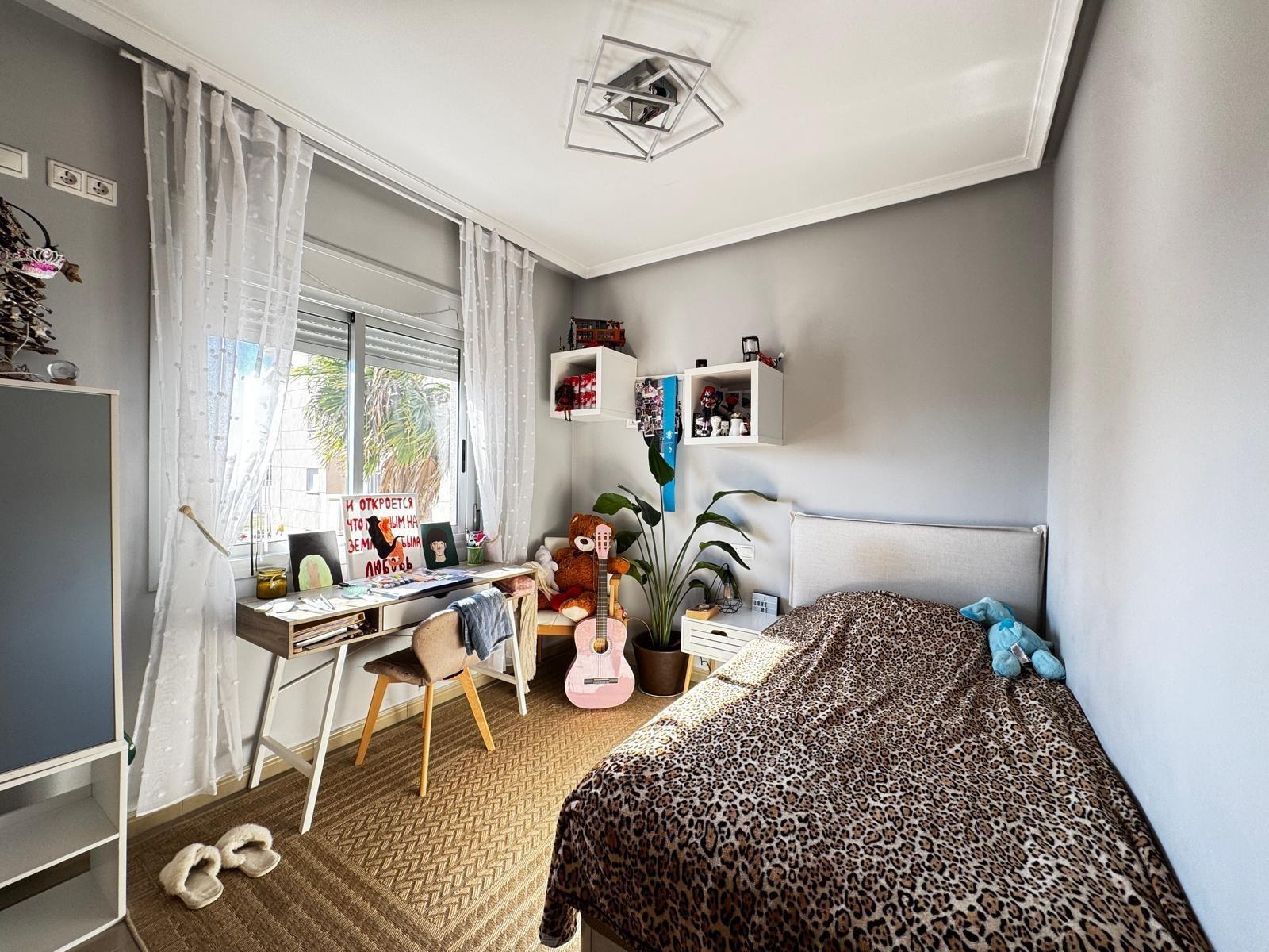 3 Bed, 2 Bath, ApartmentFor Sale, Torrevieja, Alicante